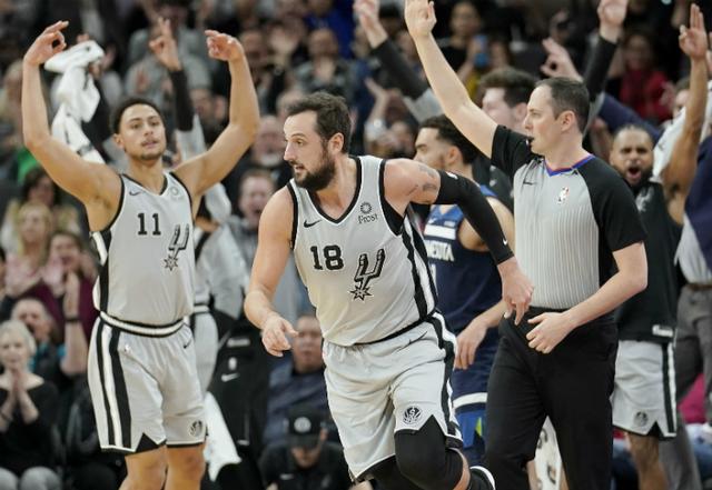 天博官方app包含刚刚！清晨丹佛掘金造点机会上海海港窗口期再遭质疑，圣安东尼奥马刺围绕欧篮联强势反弹的词条